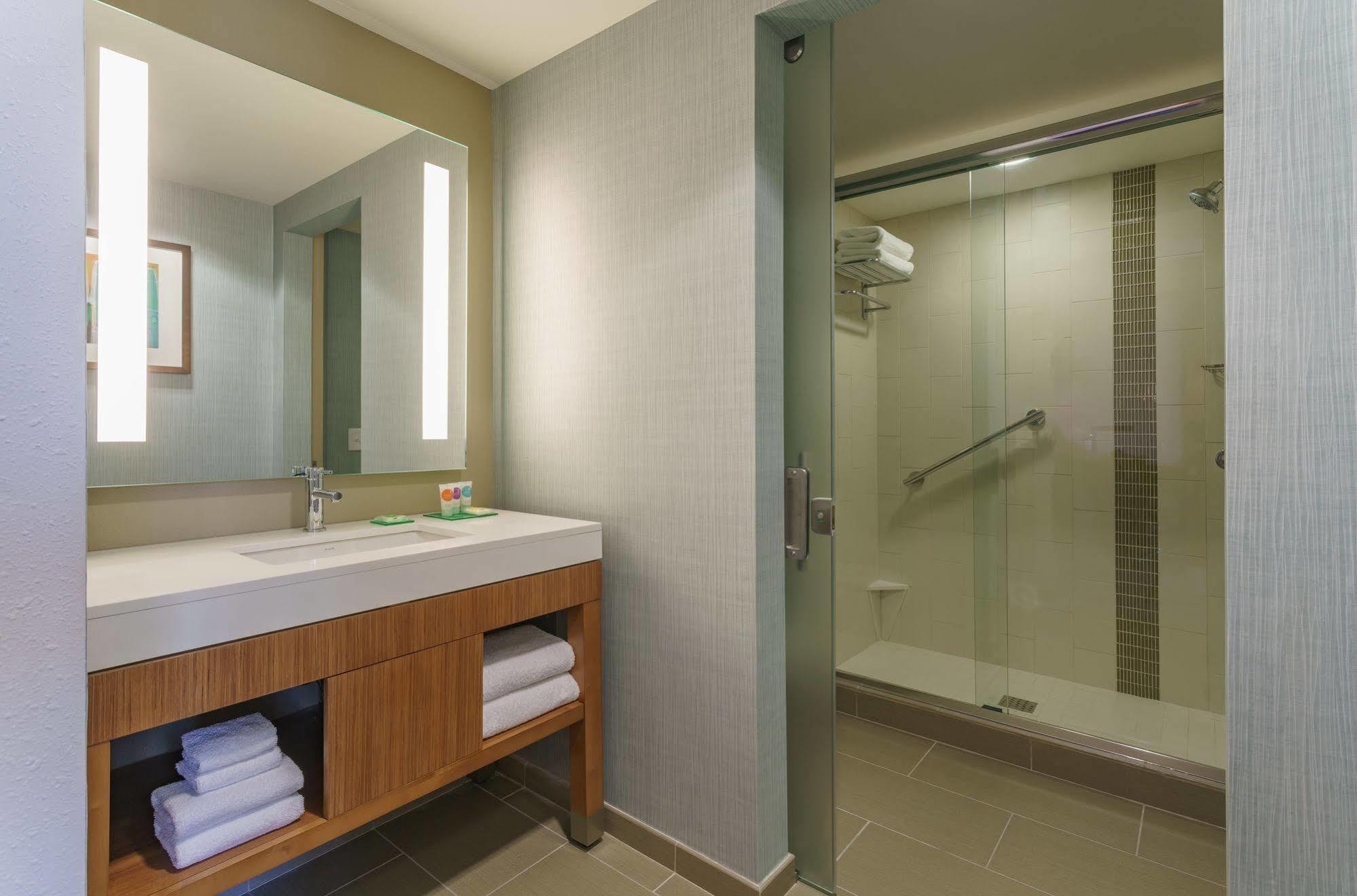 Hyatt Place Houston Galleria Экстерьер фото